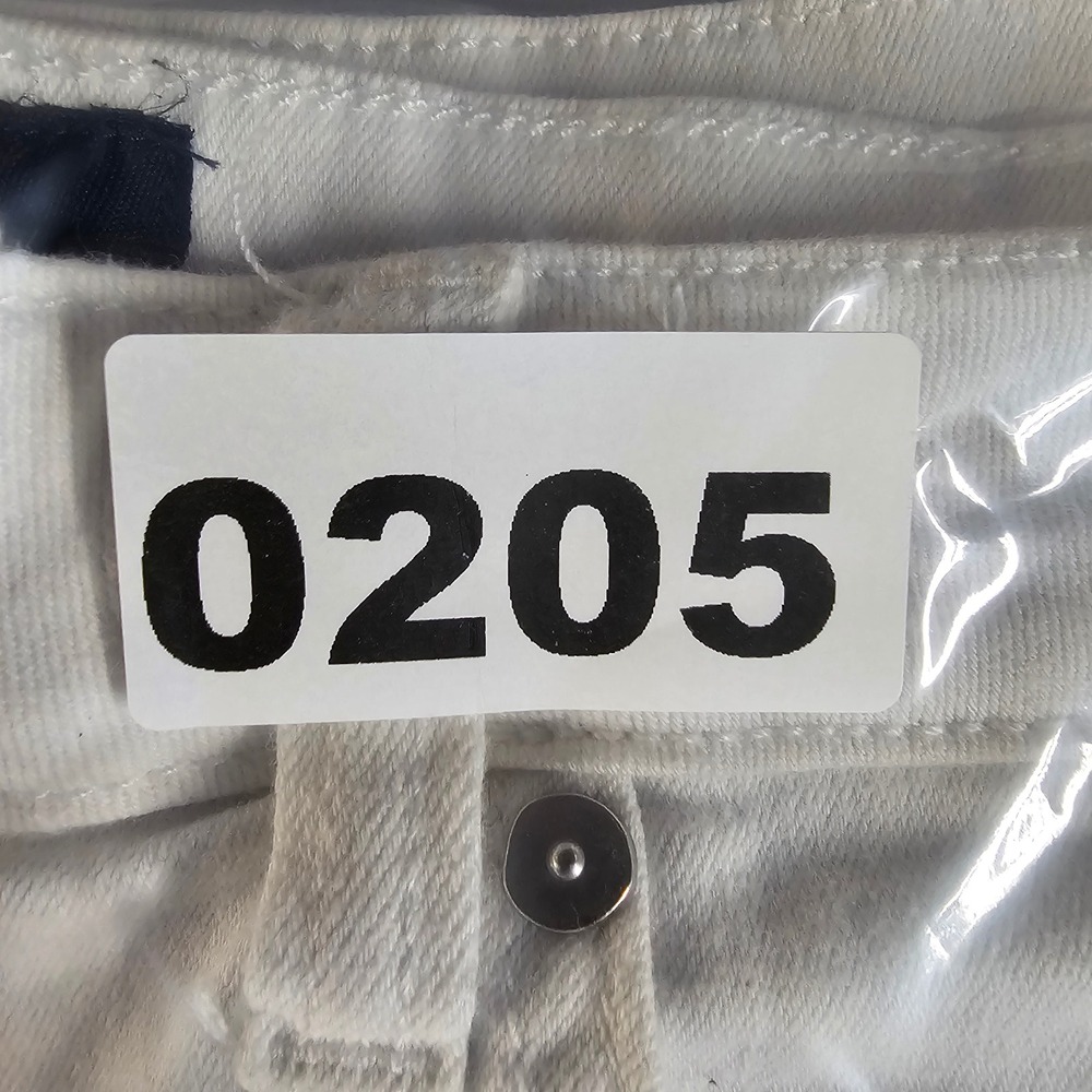 Indigo Rein Womens White Distressed Denim Shorts Button Fly Size 13/30 High Rise - Picture 7 of 7